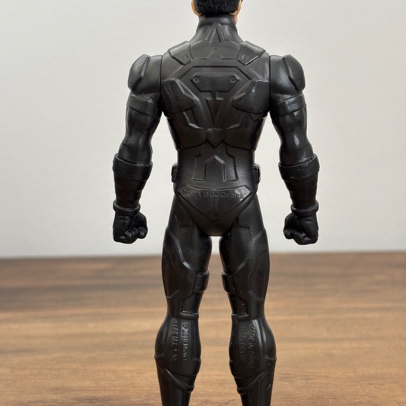 2019 Mattel DC Comics Batman Robin Missions NIGHTWING 6" Action Figure Toy - Picture 5 of 10